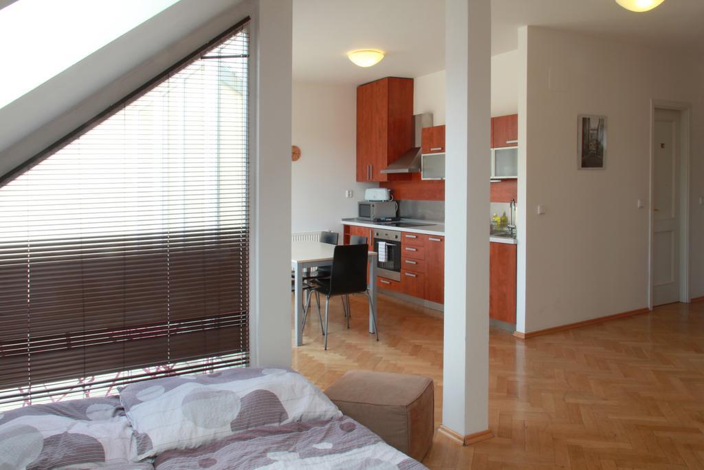 Residence Kostnicke Square براغ المظهر الخارجي الصورة