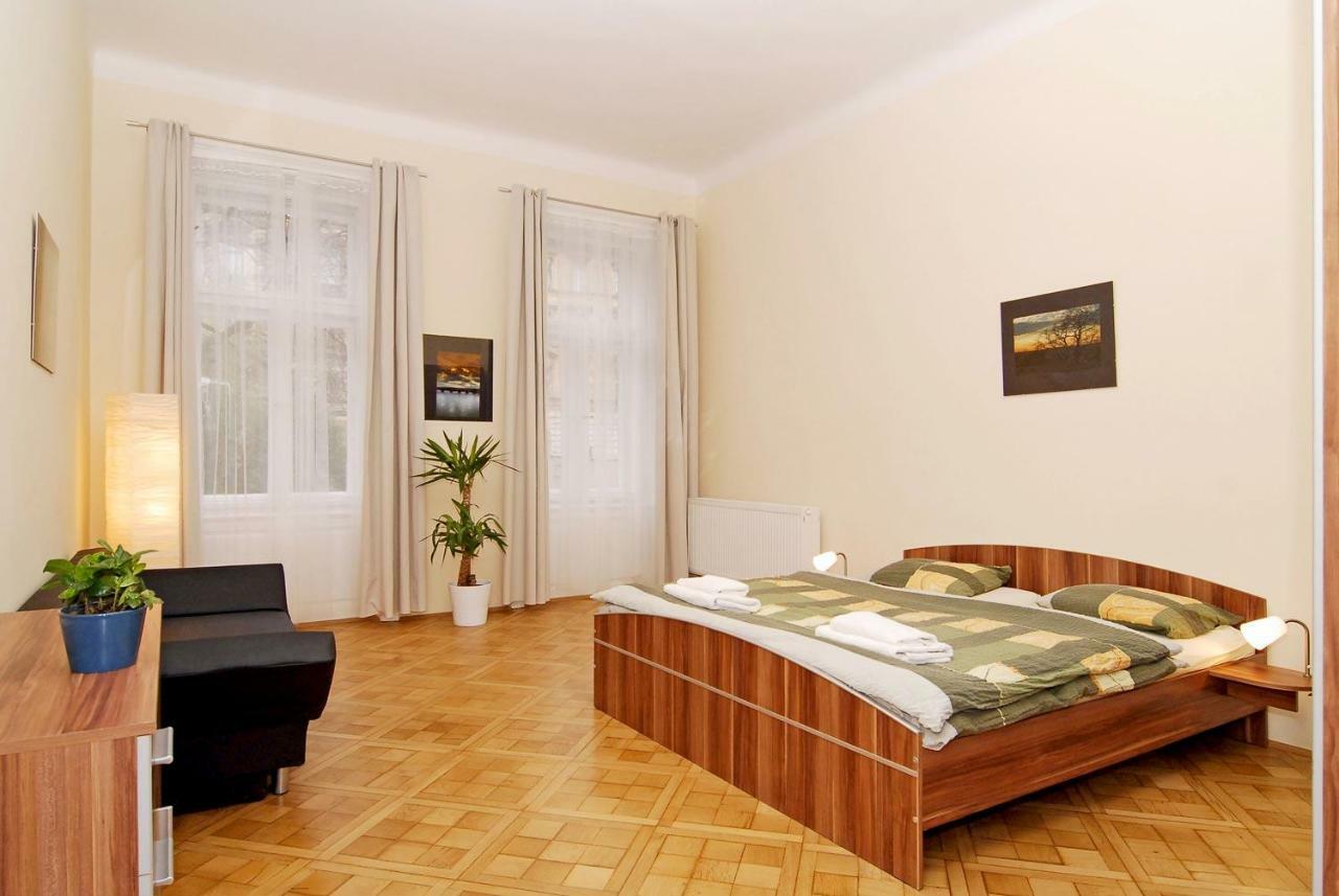 Residence Kostnicke Square براغ المظهر الخارجي الصورة